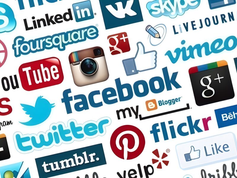 Rindiéndose a las Redes Sociales