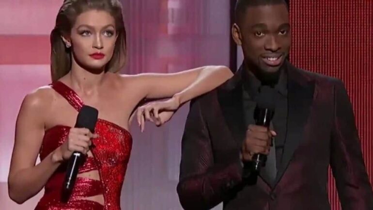 Gigi Hadid imita a Melania Trump en los AMA