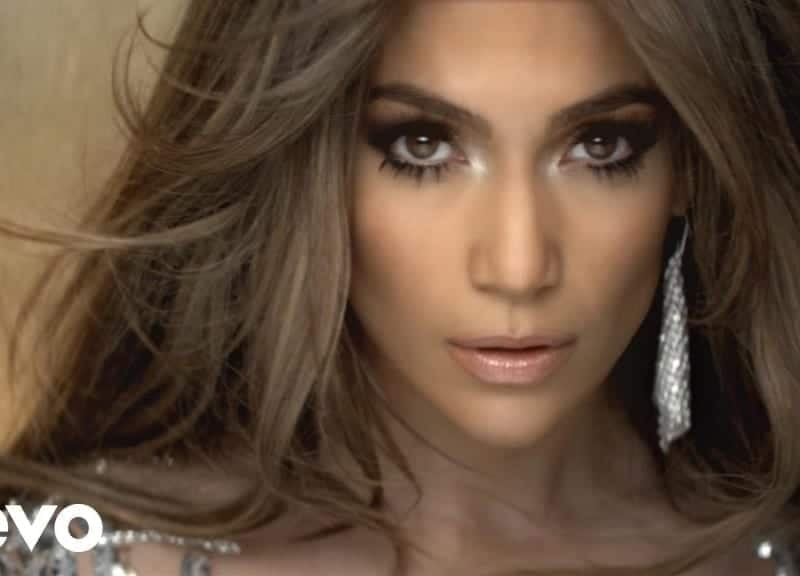 Jennifer López se hace un selfie