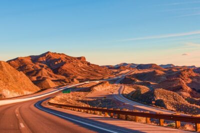 Divide y vencerás: las dos Américas