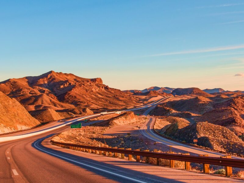 Divide y vencerás: las dos Américas