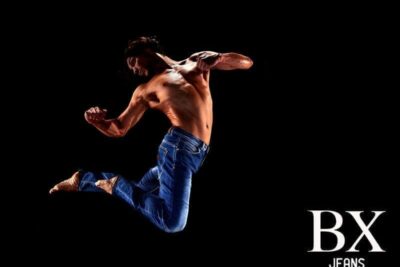Innovación en moda para hombre: del vaquero al denimflex