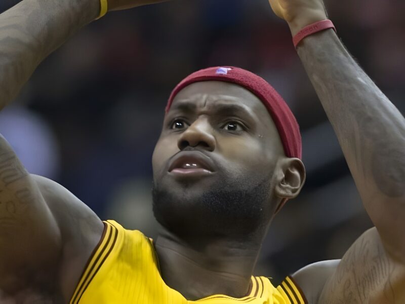 Famosos Nacidos Hoy: LeBron James, Tiger Woods