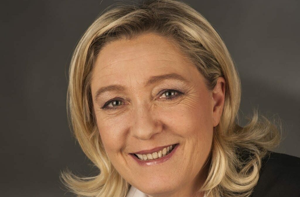 Marine Le Pen: no a la educación gratuita para extranjeros