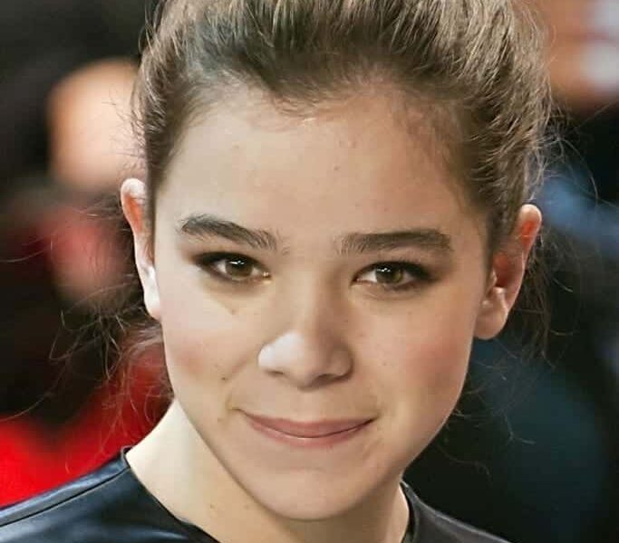 Hailee Steinfeld y Jack Griffo nacieron tal día como hoy