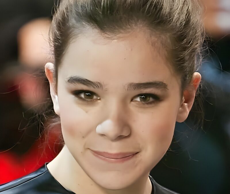 Hailee Steinfeld y Jack Griffo nacieron tal día como hoy
