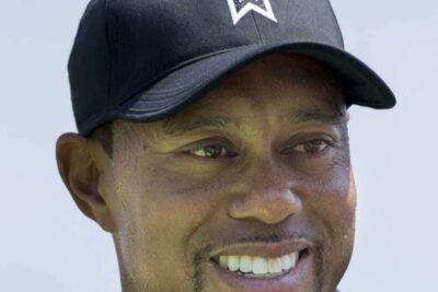 Reaparece Tiger Woods después de dos años