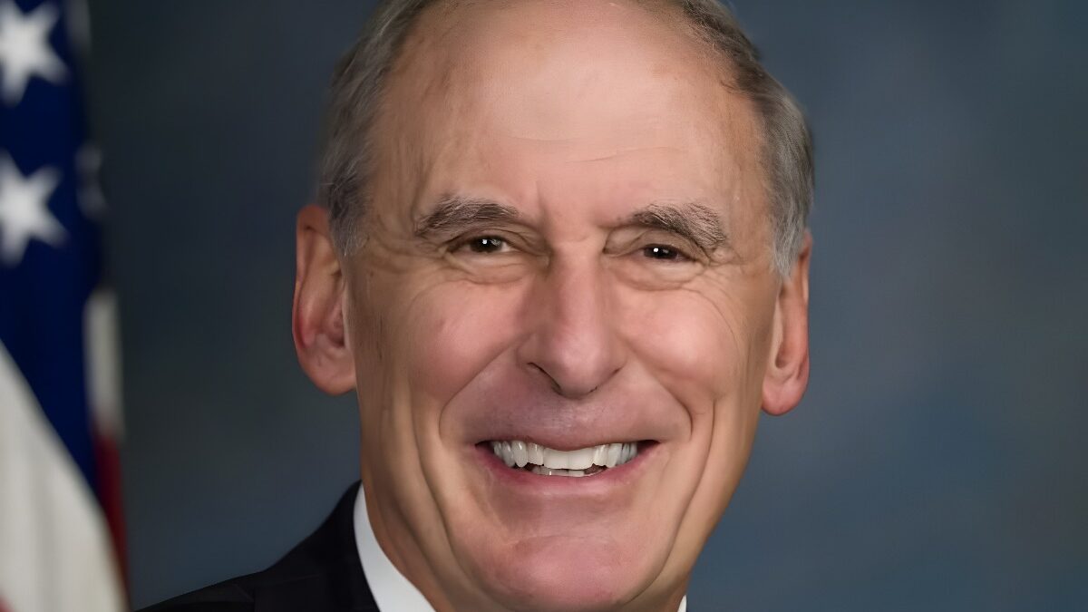 Dan Coats, elegido para dirigir la inteligencia de EE.UU.