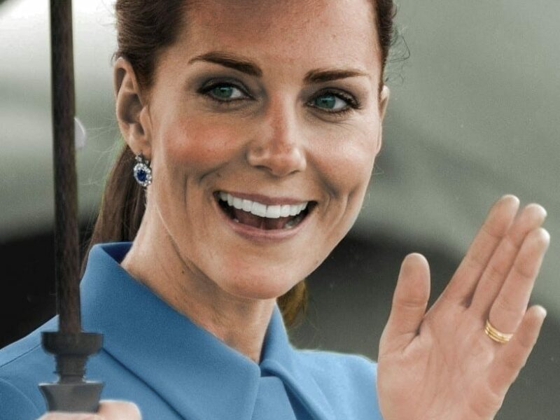 Famosos Nacidos Hoy: Kate Middleton, Nina Dobrev