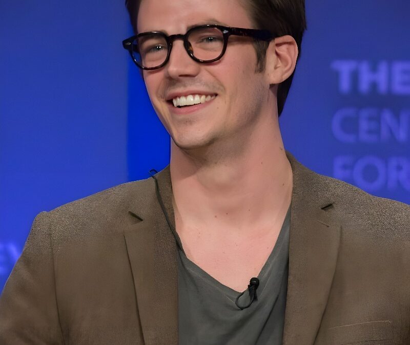 Famosos Nacidos Hoy: Grant Gustin y Jason Bateman