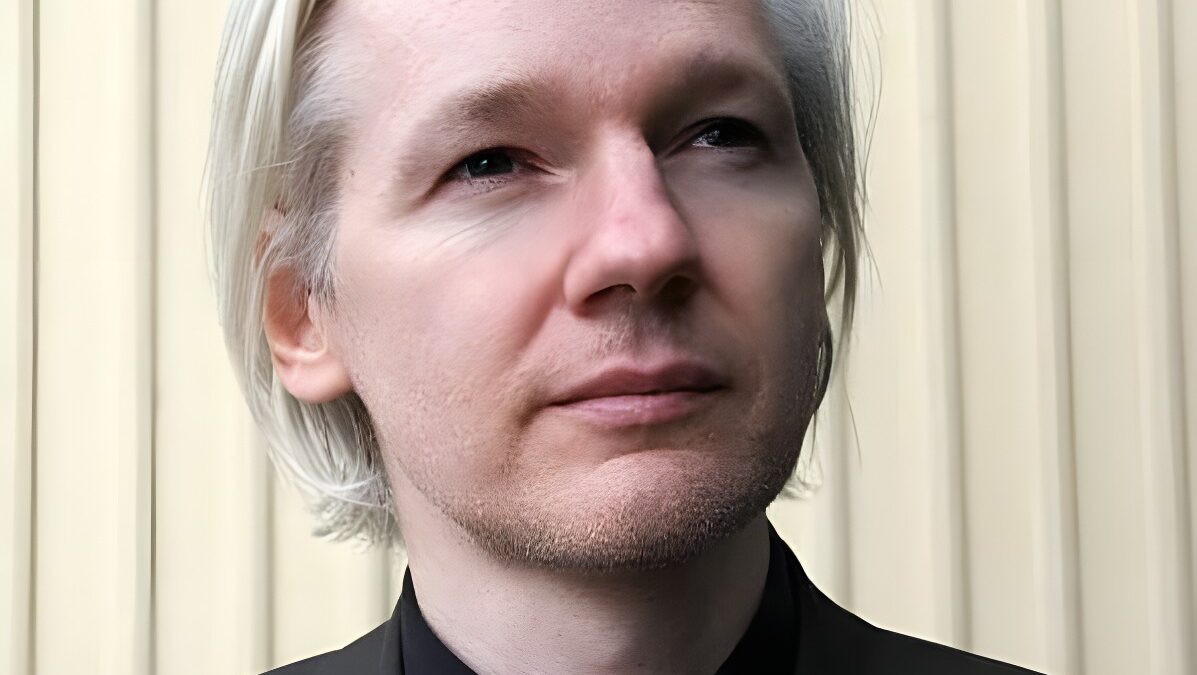 Assange, dispuesto a viajar a Estados Unidos con condiciones