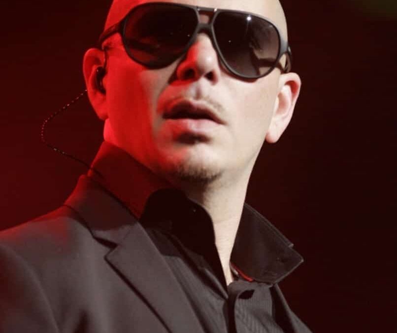 Famosos Nacidos Hoy: Pitbull, Dove Cameron