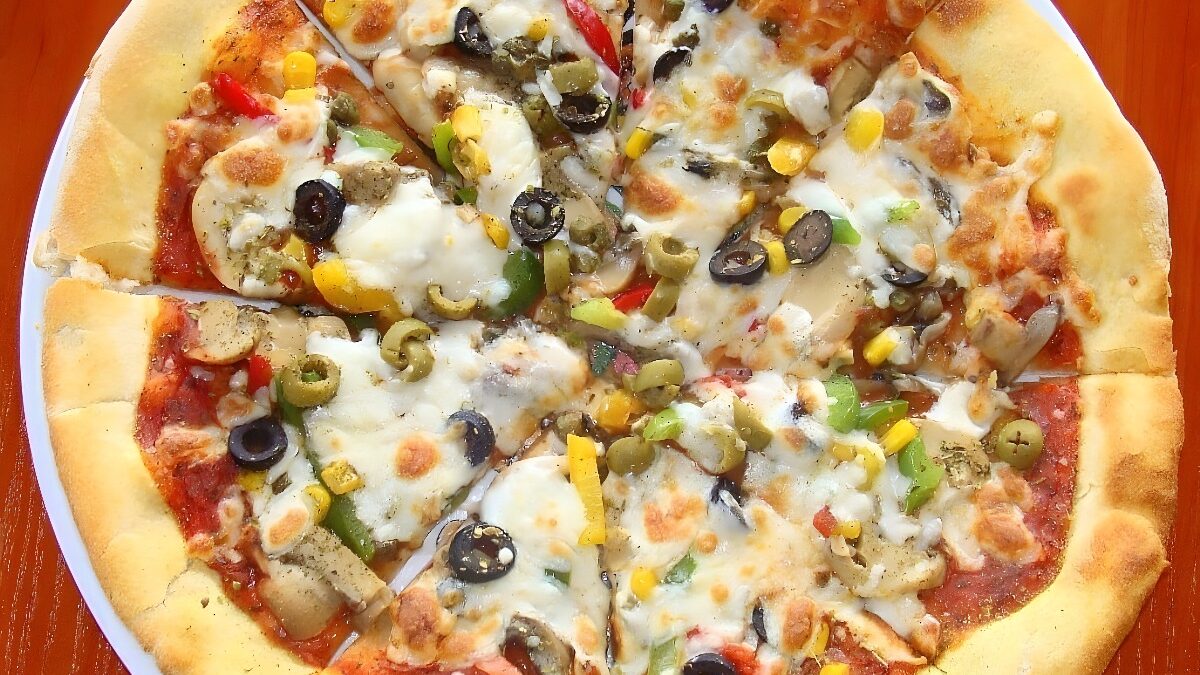 Nuevo debate en las redes: ¿prohibir la piña en la pizza?
