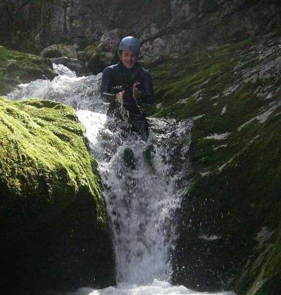 Practicar el barranquismo