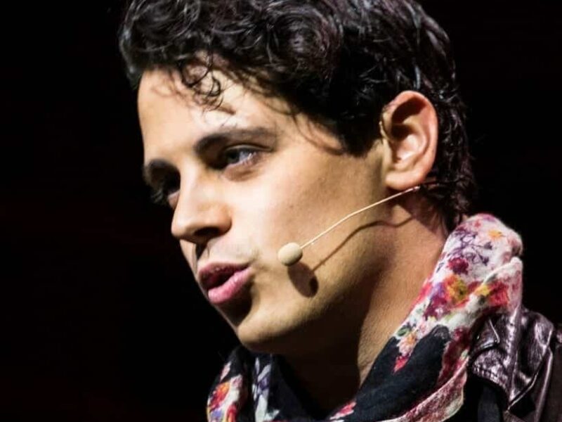 Informarse bien: El Breitbart, un periódico que no te puedes perder