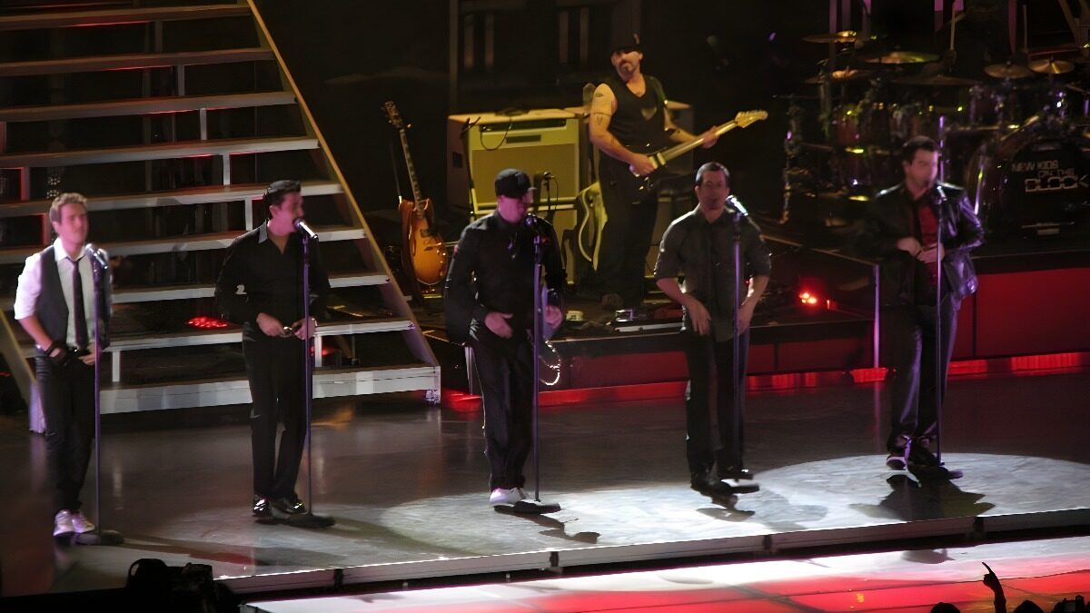 La influencia de Coca-Cola y New Kids on the Block sobre el show de Medio Tiempo de la Super Bowl