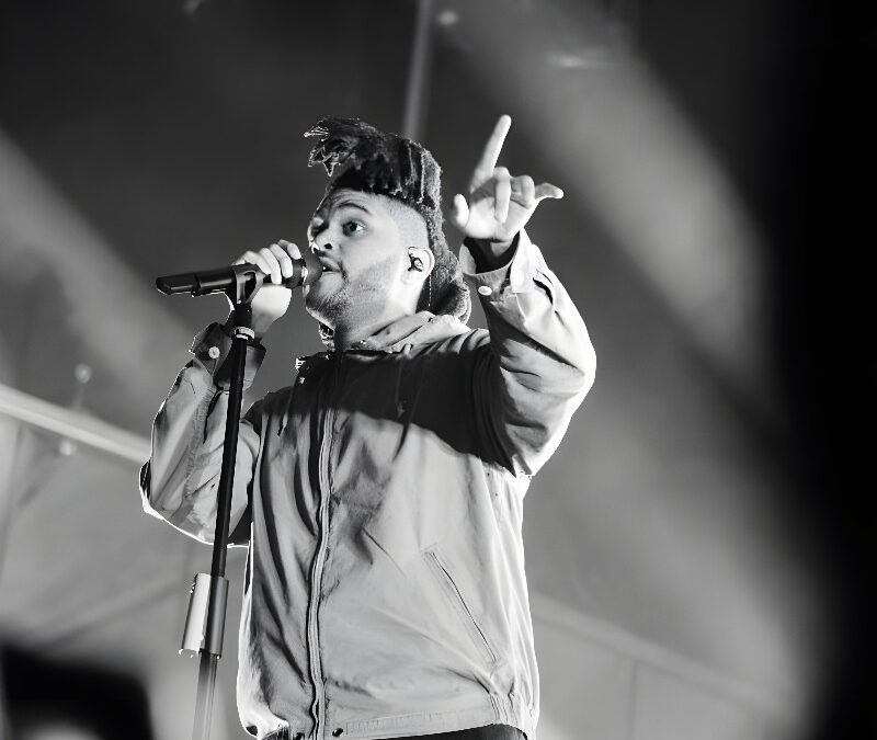 Famosos Nacidos Hoy: The Weeknd, Chloe East