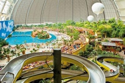 Tropical Islands, el centro de ocio que está de moda en Brandenburgo, Alemania