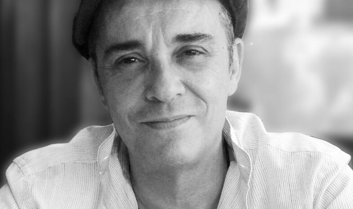 Ya a la venta ‘El vuelo del peregrino’, primera novela del guionista Vicente Mínguez