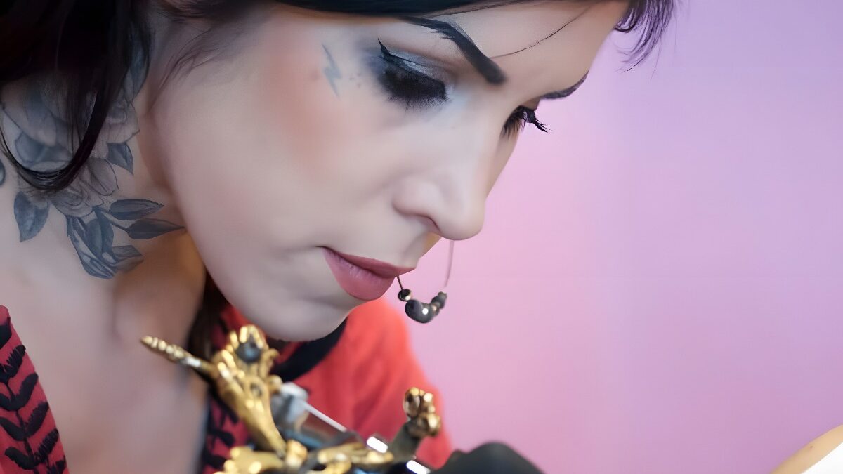 Kat Von D, Freddie Prinze Jr.: Famosos Nacidos Hoy, 8 de marzo