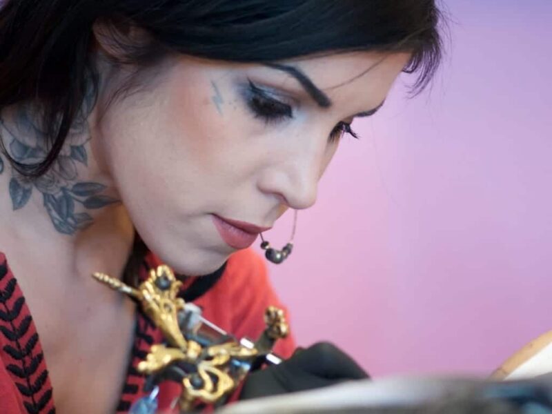 Kat Von D, Freddie Prinze Jr.: Famosos Nacidos Hoy, 8 de marzo