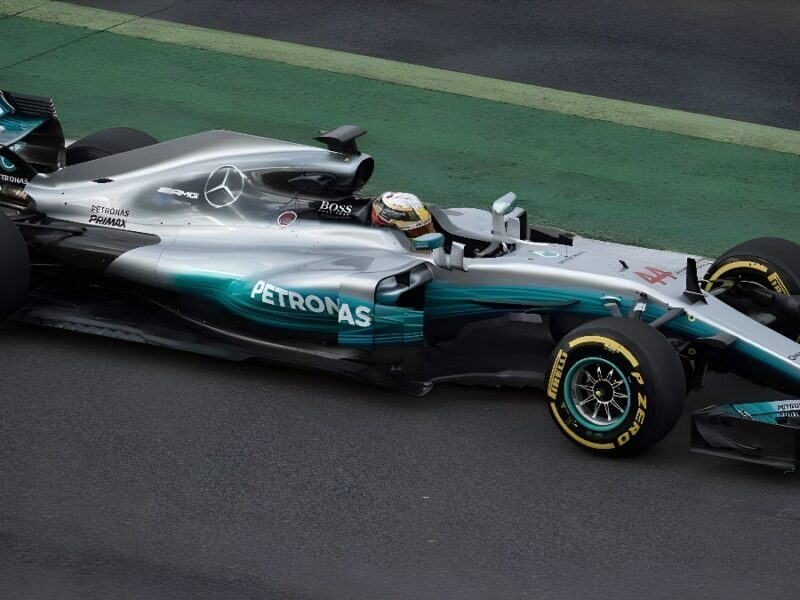 Mercedes elimina la frase de apoyo a Schumacher