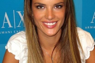 Alessandra Ambrosio: Famosos Nacidos Hoy, 11 de abril