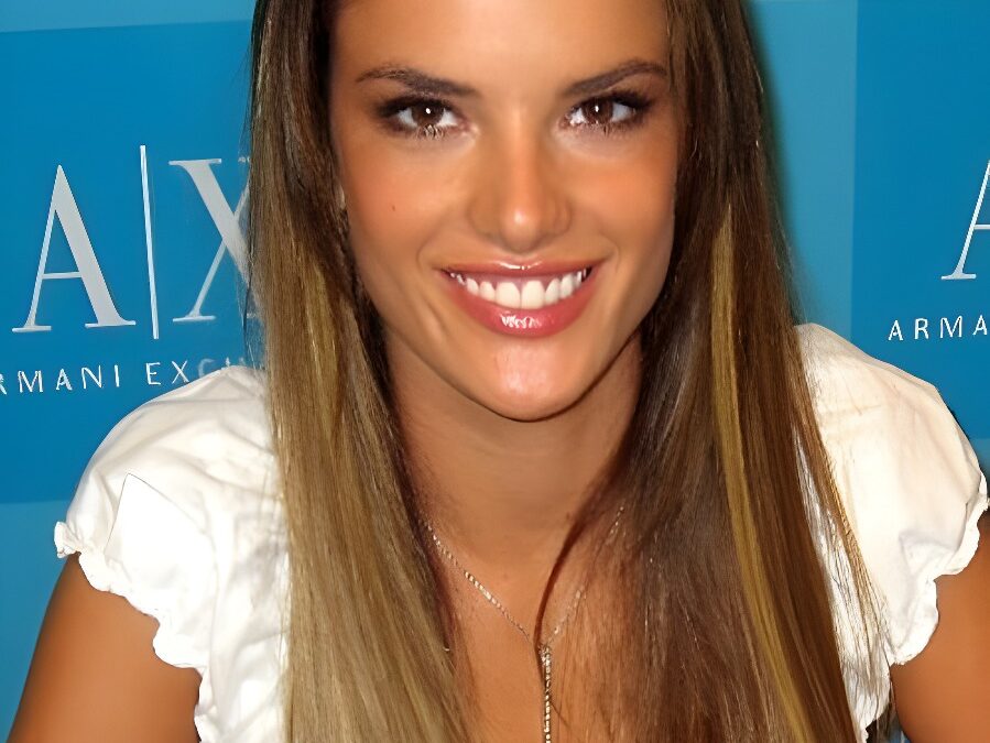 Alessandra Ambrosio: Famosos Nacidos Hoy, 11 de abril