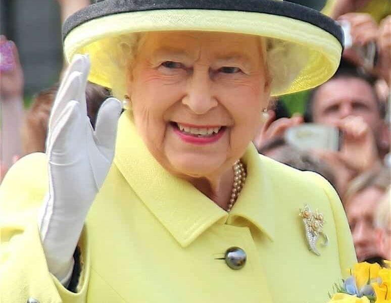 Isabel II del Reino Unido, nació tal día como hoy