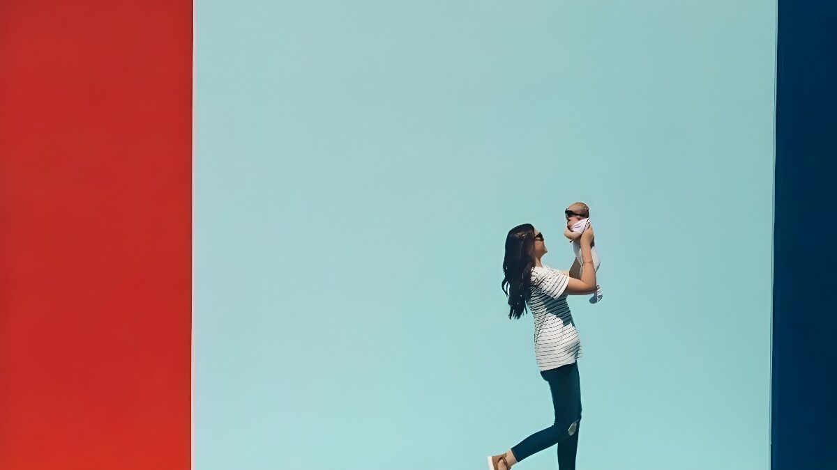 Una de cada tres madres dice ‘adiós’ a la ropa ajustada, los tacones y los bolsos pequeños
