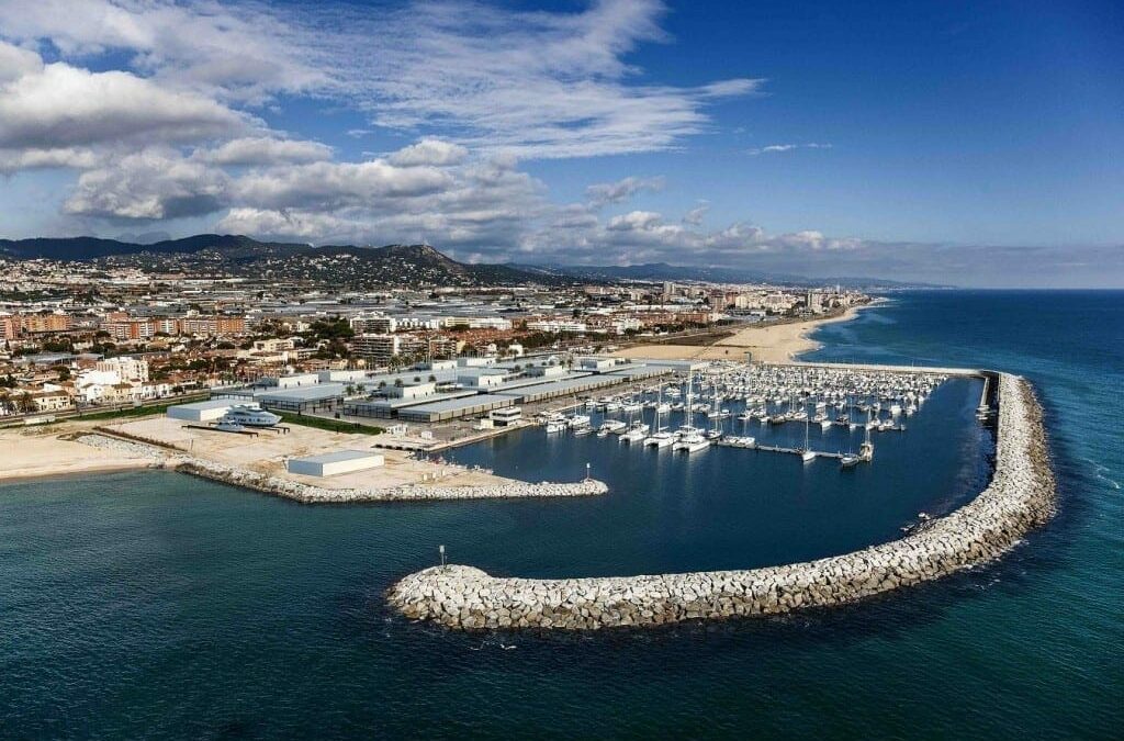 Marina Port Premià presenta su proyecto ante los comerciantes de la localidad