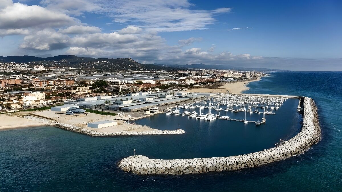 Marina Port Premià presenta su proyecto ante los comerciantes de la localidad