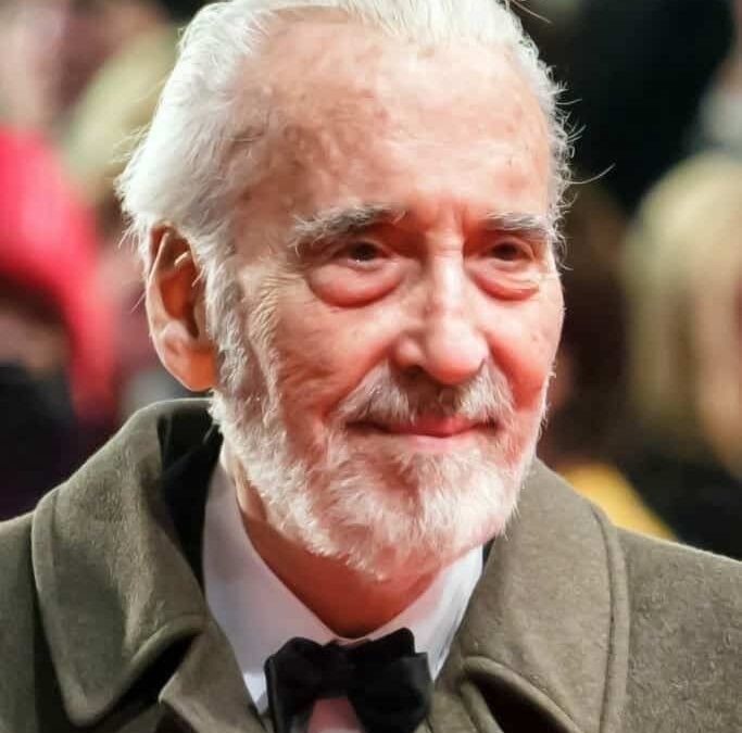 Christopher Lee, Chris Colfer: Famosos Nacidos Hoy, 27 de mayo