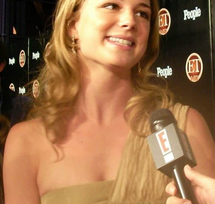 Emily VanCamp: Famosos Nacidos Hoy, 12 de mayo