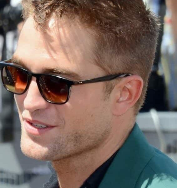 Robert Pattinson: Famosos Nacidos Hoy, 13 de mayo