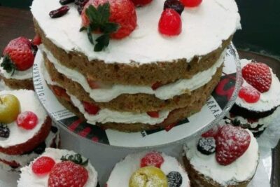 Bizkarra amplía su catálogo de tartas y postres de celebración