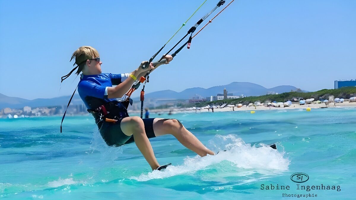 Water Sports Mallorca imparte clases a personas con discapacidad visual