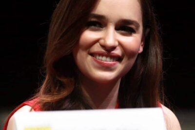 Emilia Clarke, Ryan Reynolds: Famosos Nacidos Hoy, 23 de octubre