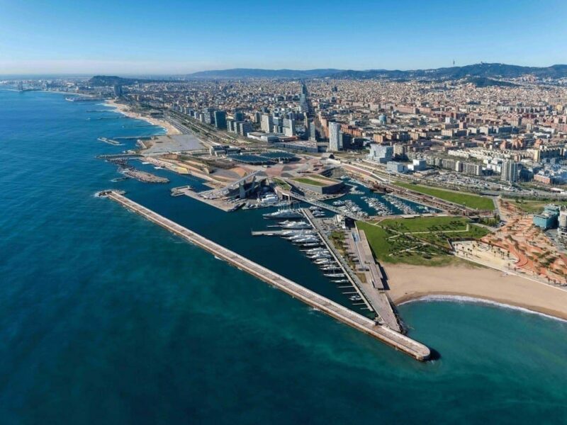 Port Fòrum sigue ampliando su actividad comercial en el ámbito de tierra