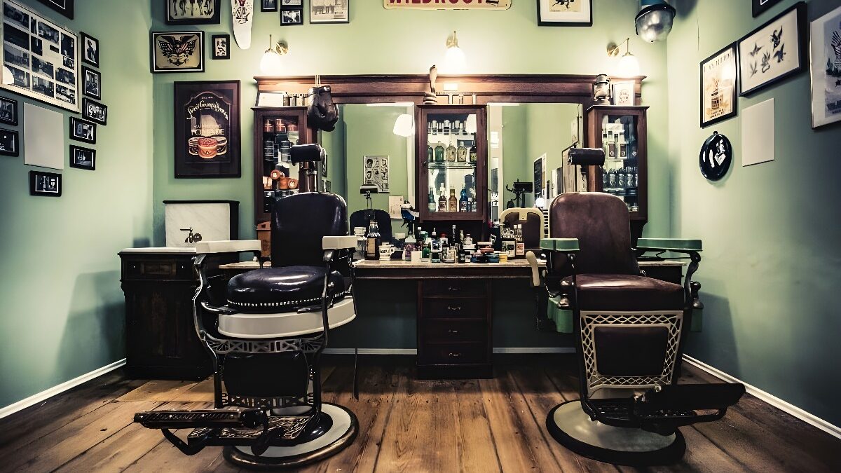 Barbas pobladas, peinados retro y corte a navaja: Vuelve el fenómeno de las Barber Shops