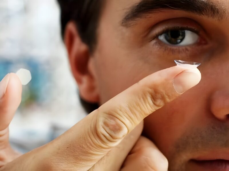 Tips para cuidar las gafas y lentillas en verano