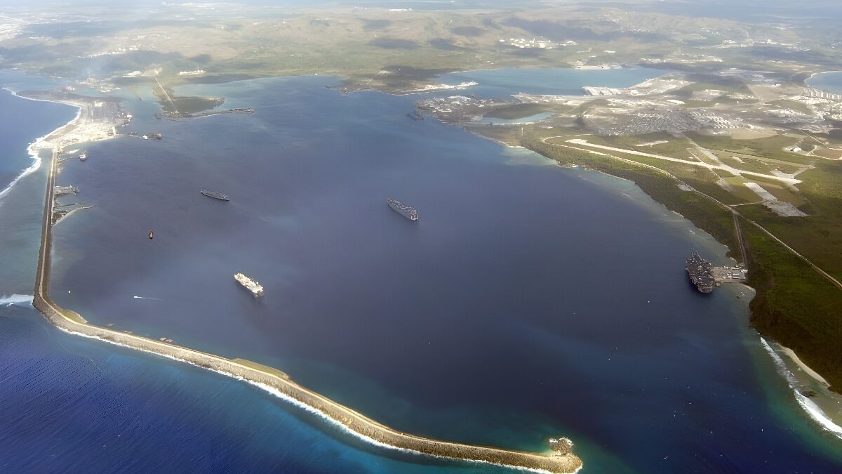 Corea del Norte amenaza con bombardear la isla de Guam