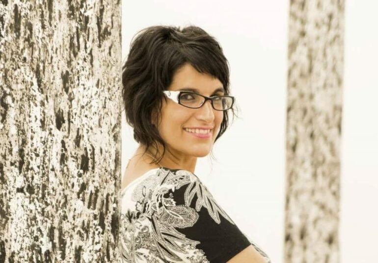 Un bosque recrea la paz y la naturaleza con la obra de la artista Rinat Izhak