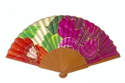 Las tendencias de otoño-invierno 2017/2018 plasmadas sobre seda natural con el arte de Pepitina Ruiz