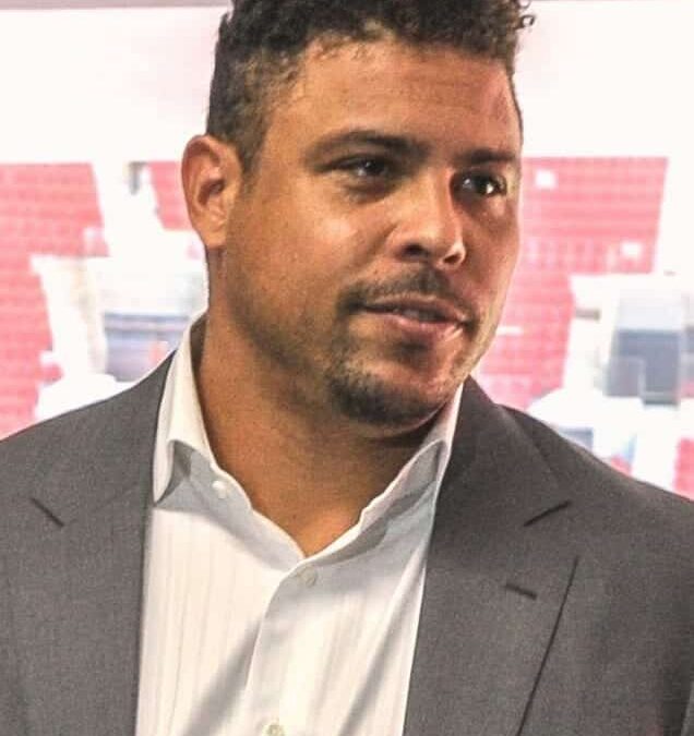 Ronaldo, Signa O’Keefe: Famosos Nacidos Hoy, 18 de septiembre