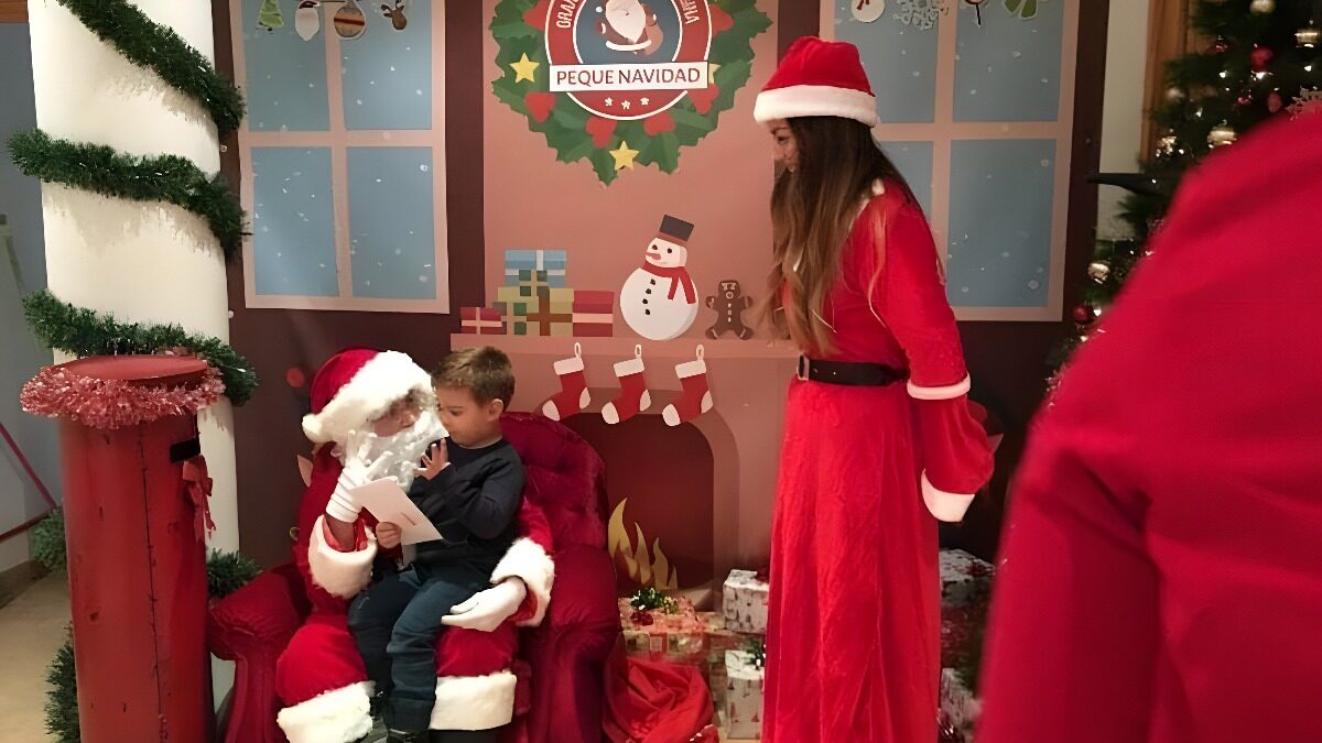 Papá Noel ha llegado a Peque Navidad