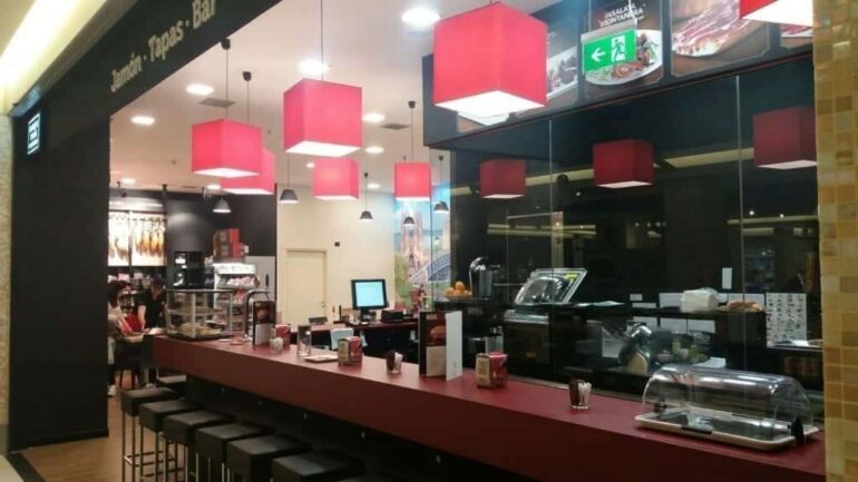 Enrique Tomás aterriza en Roma