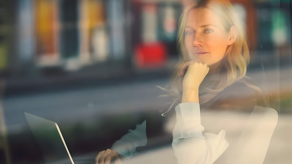 Karina Rando presenta sus técnicas de meditación Ho oponopono para empresarias