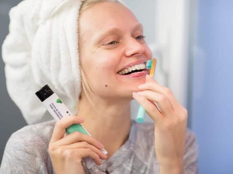 Freshly Cosmetics explica cómo combatir las enfermedades bucodentales con ingredientes naturales