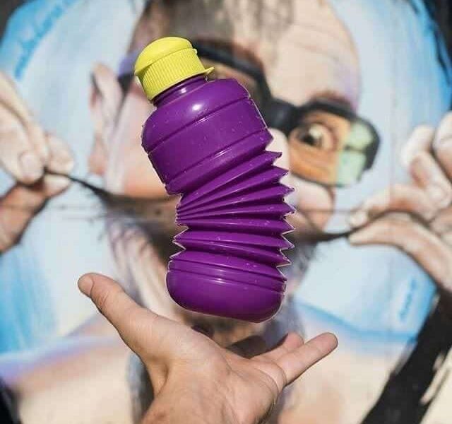 Squeasy, la botella plegable que piensa en el medio ambiente